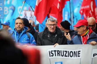 Bologna In Festa Per Il Corteo