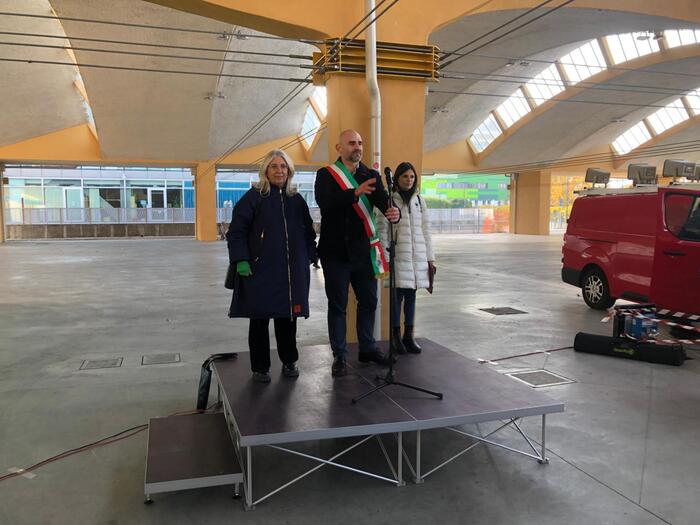 Bologna In Piazza Contro La Cr