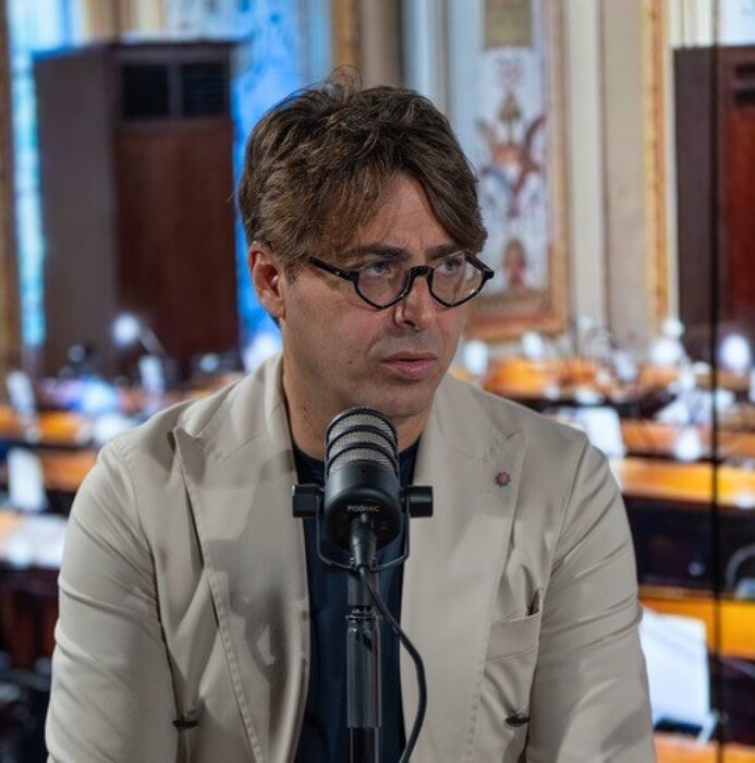 Carlo Auteri Si Autosospende D