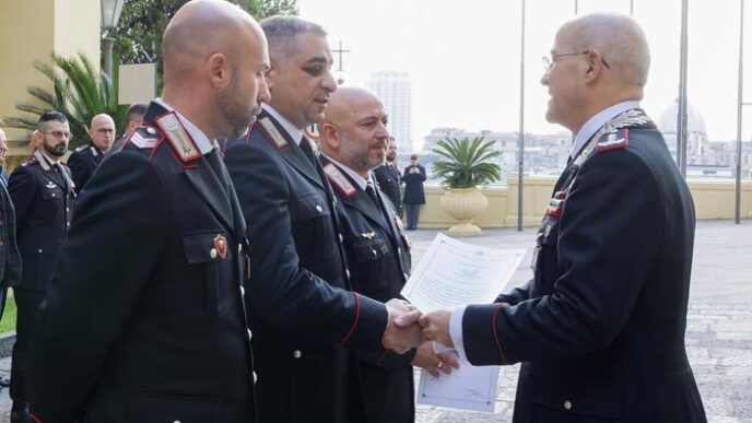 Cerimonia Di Encomi Ai Carabin