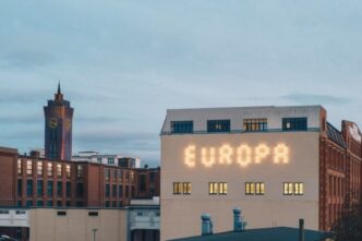Chemnitz3A Una Cittc3A0 Tedesca Pr