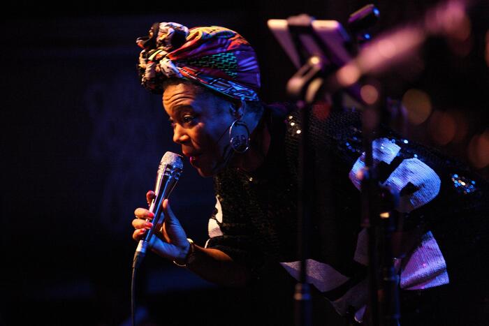 China Moses In Concerto Al Tea