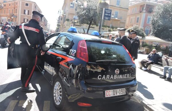 Controlli Dei Carabinieri A Ge