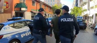 Controlli Della Polizia A Napo