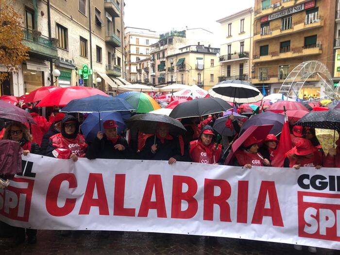 Cosenza3A Oltre 3.000 Manifesta