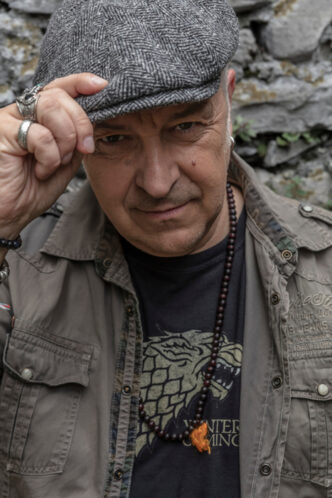 Davide Van De Sfroos Festeggia