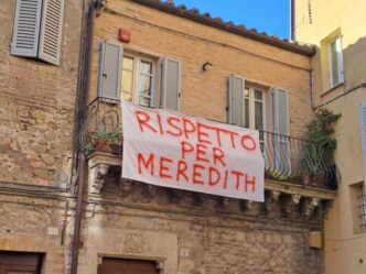 Drappo Con Scritta 22Rispetto P