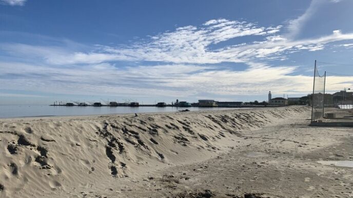 Duna Di Sabbia Sulla Costa Rom