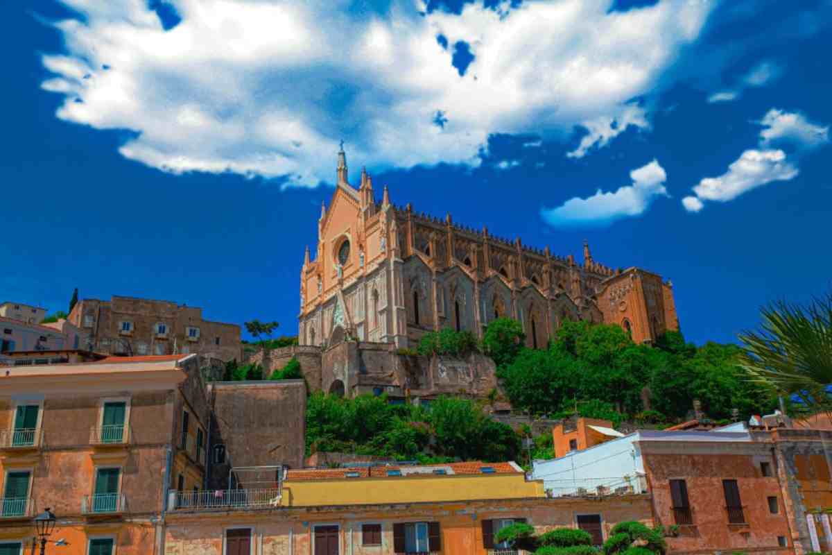C'È Un Borgo Incantato A Due Passi Da Roma: Con Il Natale Arrivano Le Luminarie E Tutto Diventa Ancora Più Magico 5 Panorama Gaeta