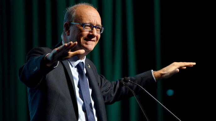 Il Ministro Valditara Analizza