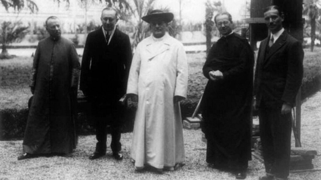 Il Mistero Della Nascita Della