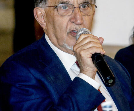 Il Presidente Del Senato Avver