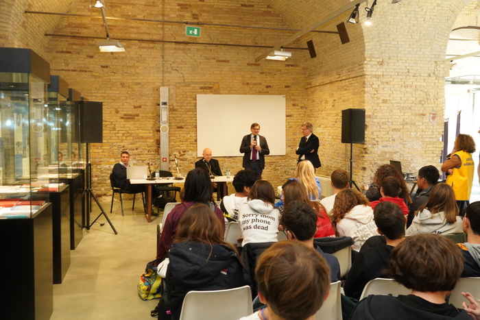 Inaugurazione Della Mostra 22Co