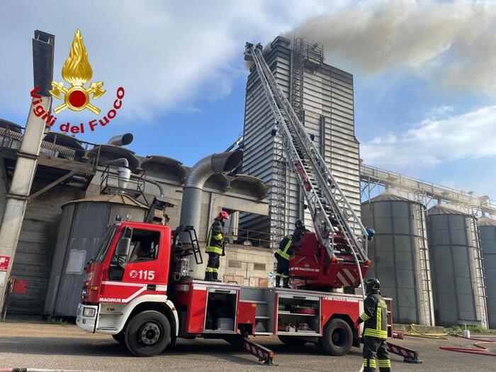 Incendio Al Consorzio Agrario