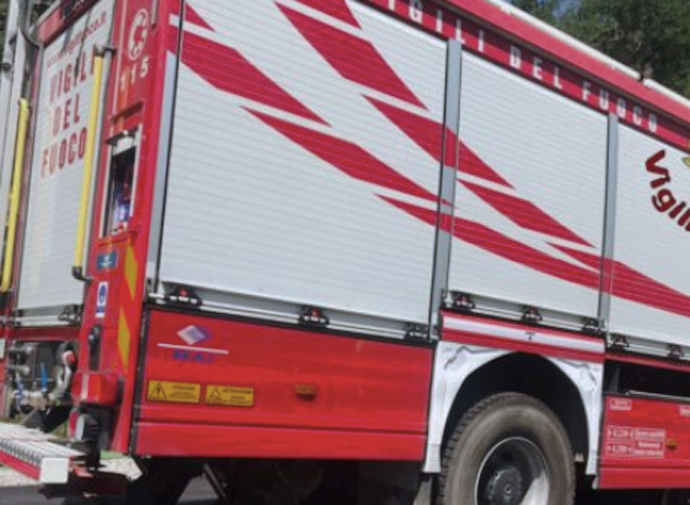 Incendio Devastante In Un Mane