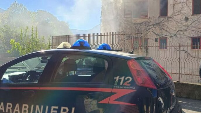 Incendio In Una Casa A Lettere
