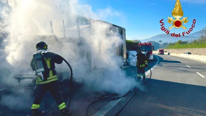 Incendio Su Autostrada A163A Fu