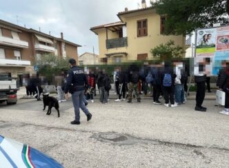 Iniziativa Della Polizia Di An