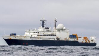 Inseguimento In Mare3A Nave Spi