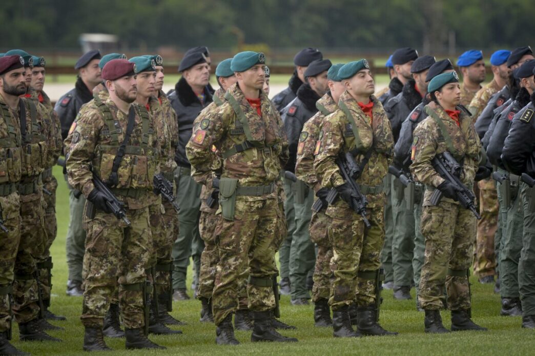 Le28099Esercito Italiano Adotta La