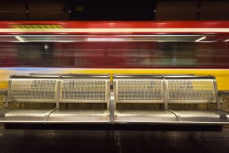 La Metropolitana Di Roma Sotto