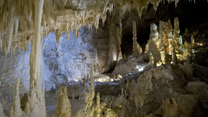 Le Grotte Di Frasassi Introduc
