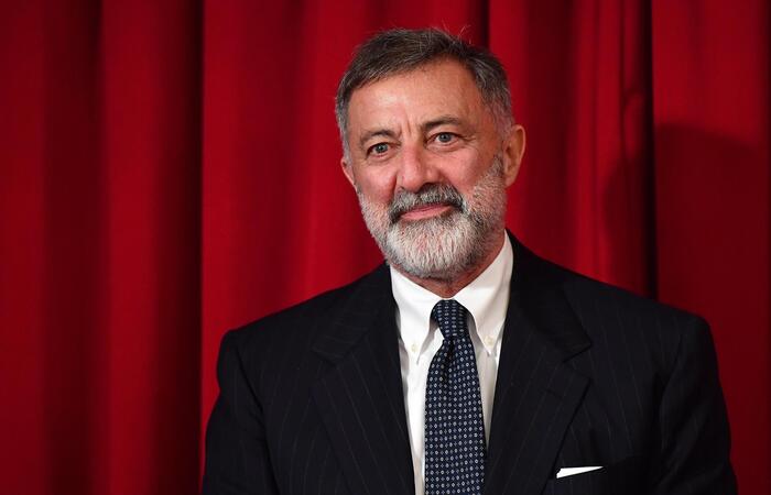 Luca Barbareschi Lancia Un App