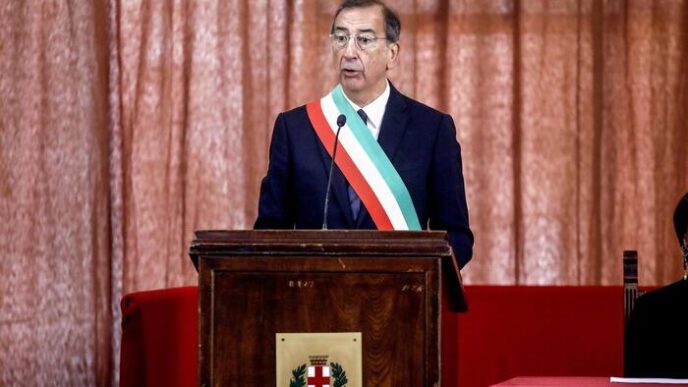 Milano3A Il Sindaco Giuseppe Sa