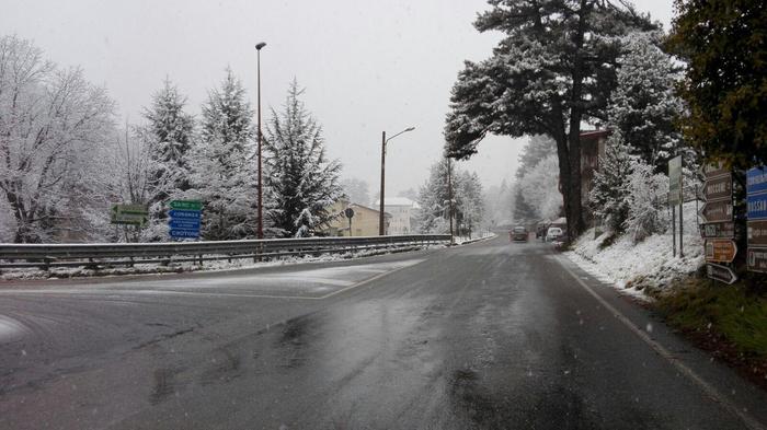 Neve Sulle Cime Della Calabria