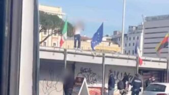 Panico A Termini3A Un Uomo Dist