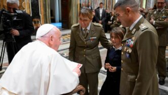 Papa Francesco Celebra Il 70C2B0
