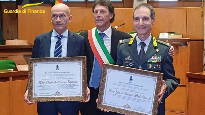 Portici Riconosce Onori A Nunz