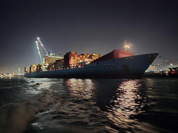 Porto Di Genova3A La Necessitc3A0