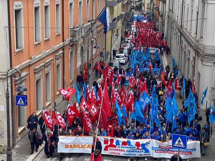 Protesta A Potenza3A Manifestan