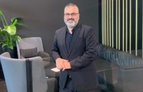 Ritorno Nella Squadra Commerci