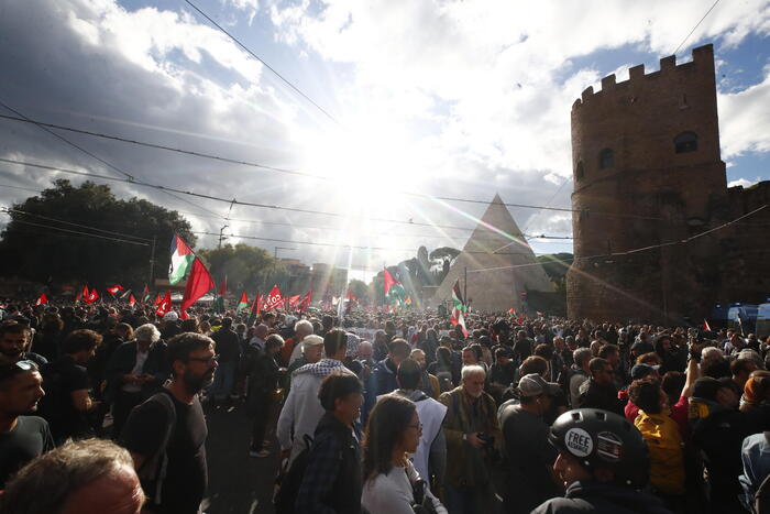 Roma3A Manifestazione Per La Pa