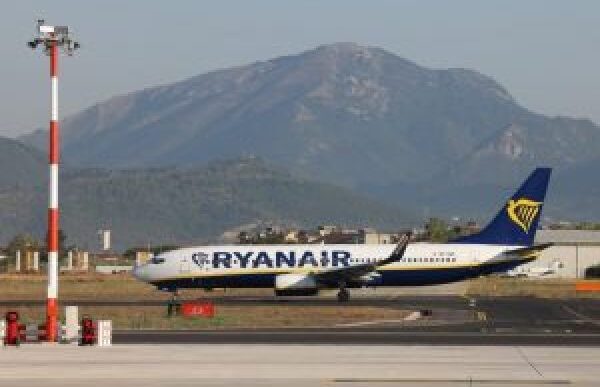 Ryanair Avverte3A Rischio Del 5