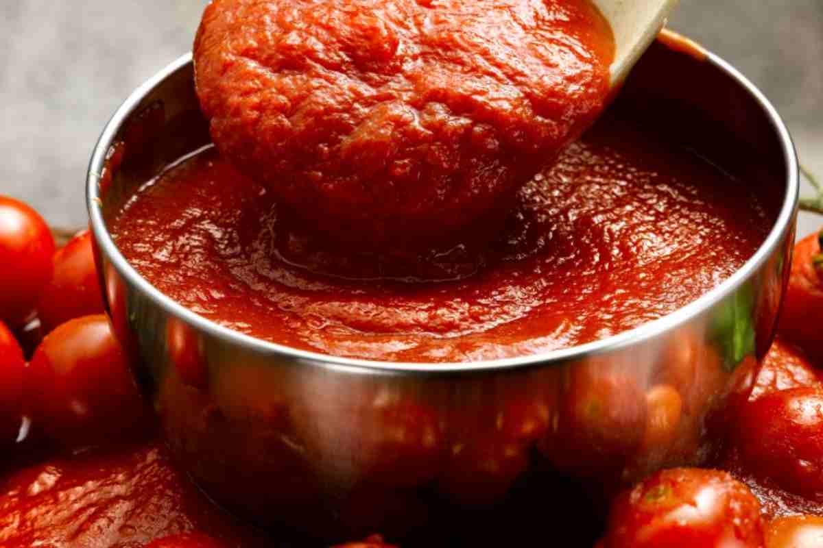 Salsa Di Pomodoro, Il Trucco Di Mia Nonna Per Renderla Davvero Irresistibile: In Pochi Minuti Fai Un Capolavoro 5 Salsa Pomodoro, Ingredienti