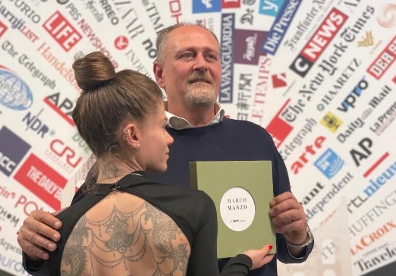 Marco Manzo: Dall’italia Al Mondo, Protagonista Dal Biennale Di Venezia Al Met Fino A Art Basel Miami Beach 2024 7 Screenshot 2024 11 21 113619