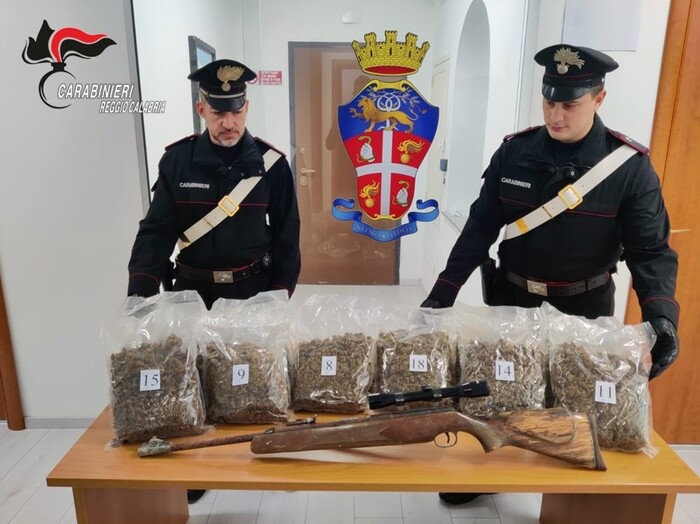 Sequestro Di Marijuana E Armi