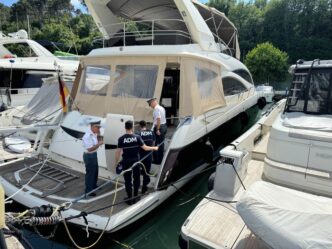 Sequestro Yacht Da 22 Metri Pe