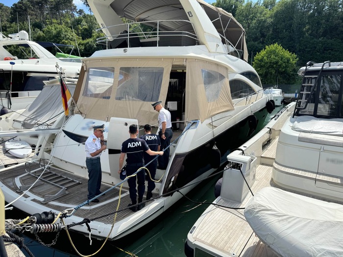Sequestro Yacht Da 22 Metri Pe