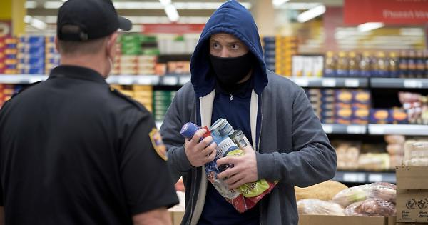 Tentativo Di Furto Al Carrefou
