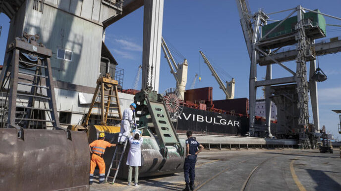 Traffici In Aumento Al Porto D