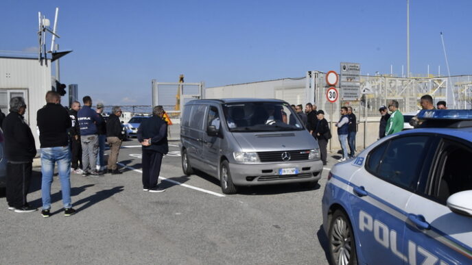 Tragedia Nel Porto Di Crotone3A