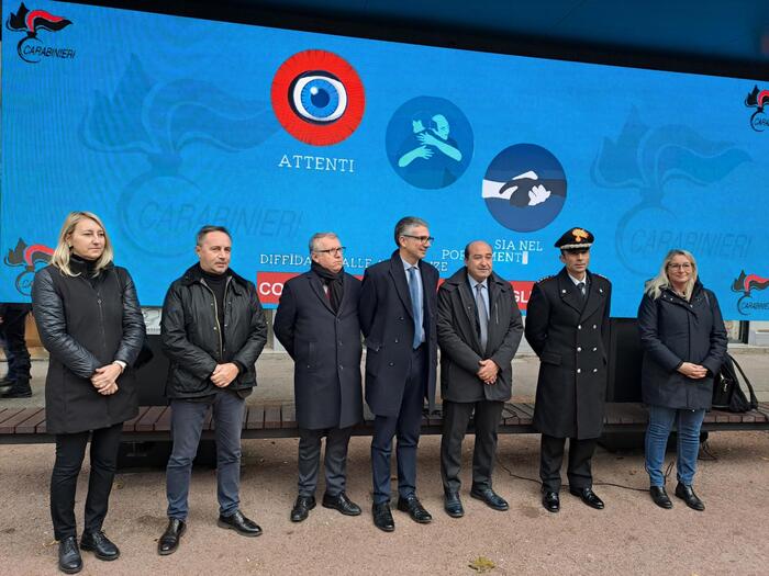 Trieste Lancia Una Campagna Co