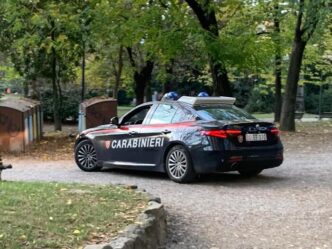 Un Ex Dipendente Di Seta Arres