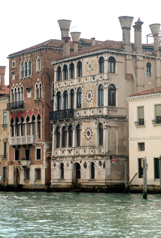 Vendita Milionaria Del Palazzo