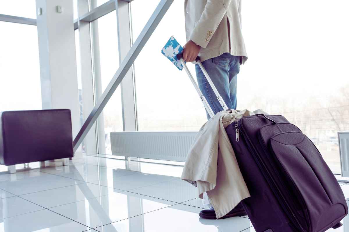 Areoporti, Come Non Pagare Il Bagaglio: Il Trucco Per Aggirare Le Compagnie Low Cost 5 Trucchi Per Viaggiare Con Il Bagaglio Gratis