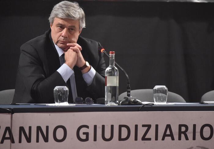 Accuse Infondate Per L27Archite